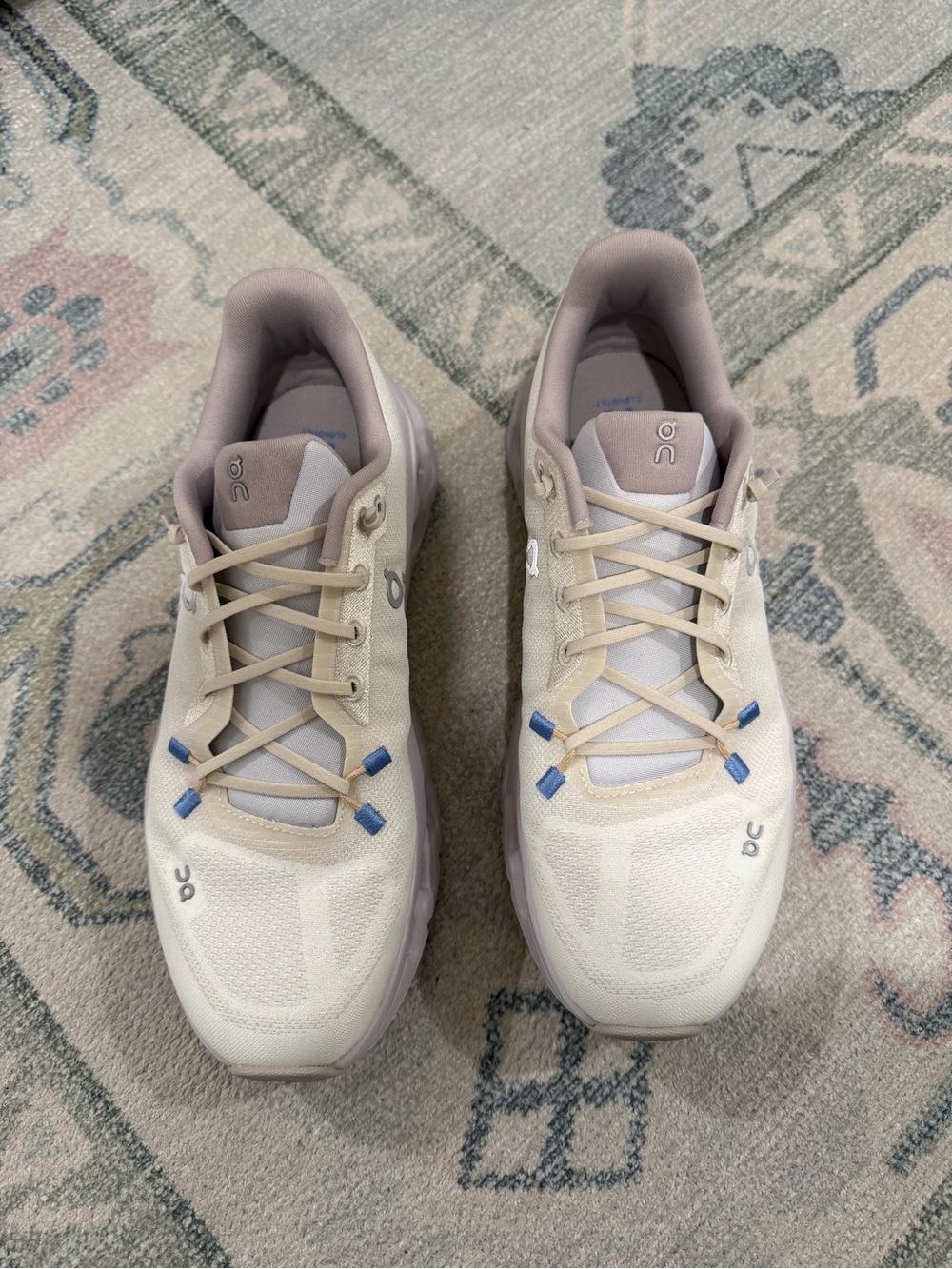 On Running Women's Cloudtilt Cream and Lilac Size 8.5